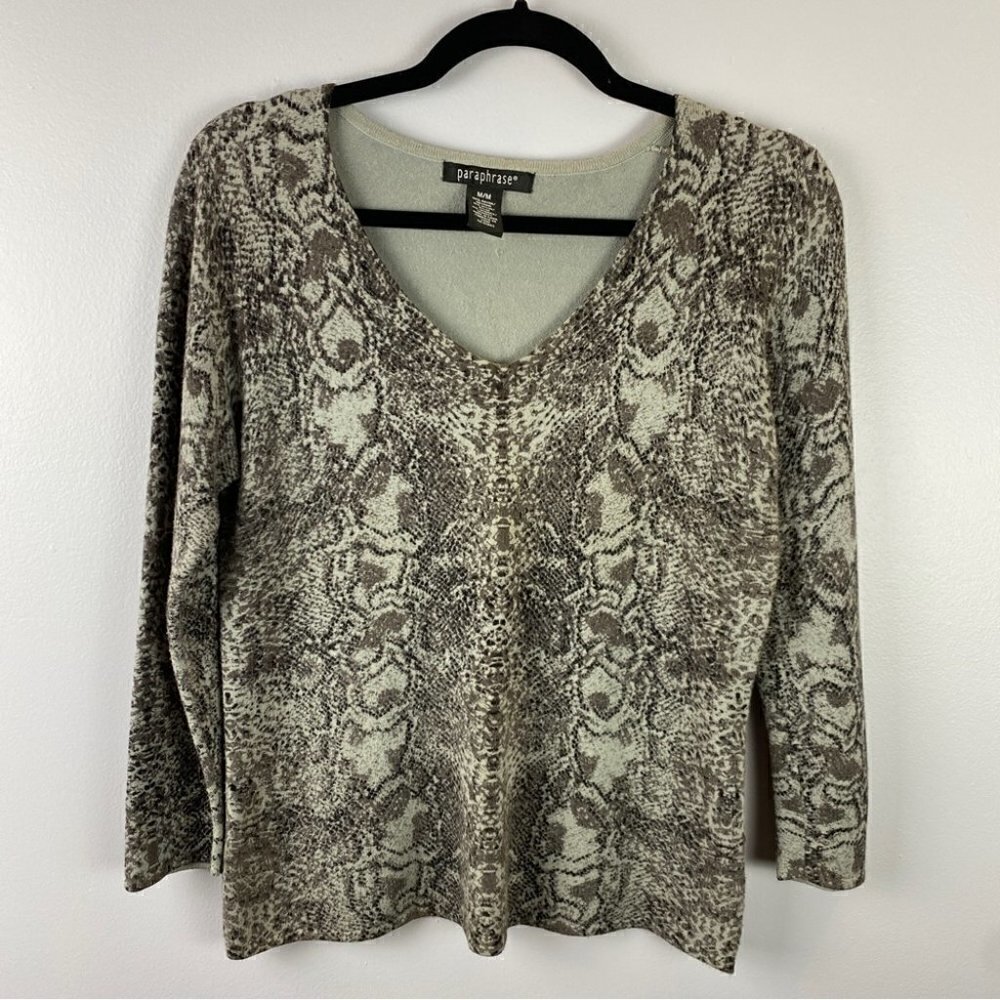 ✨3/$20✨ Paraphrase Boho Chic Animal Print V Neck Long Sleeve Sweater Medium - Picture 3 of 9